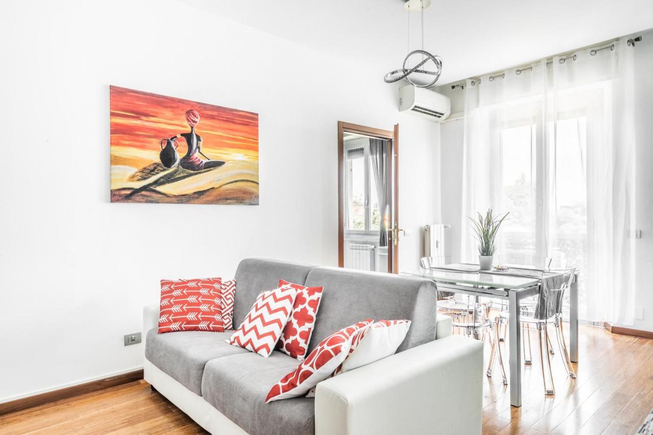 'Tribal House' Sansiro-Rhofiera-Duomo Apartment Milan Exterior photo