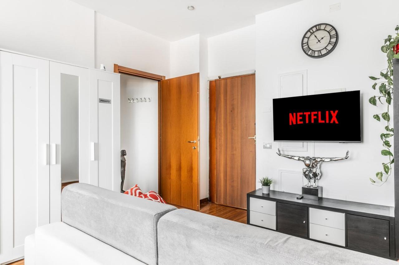 'Tribal House' Sansiro-Rhofiera-Duomo Apartment Milan Exterior photo