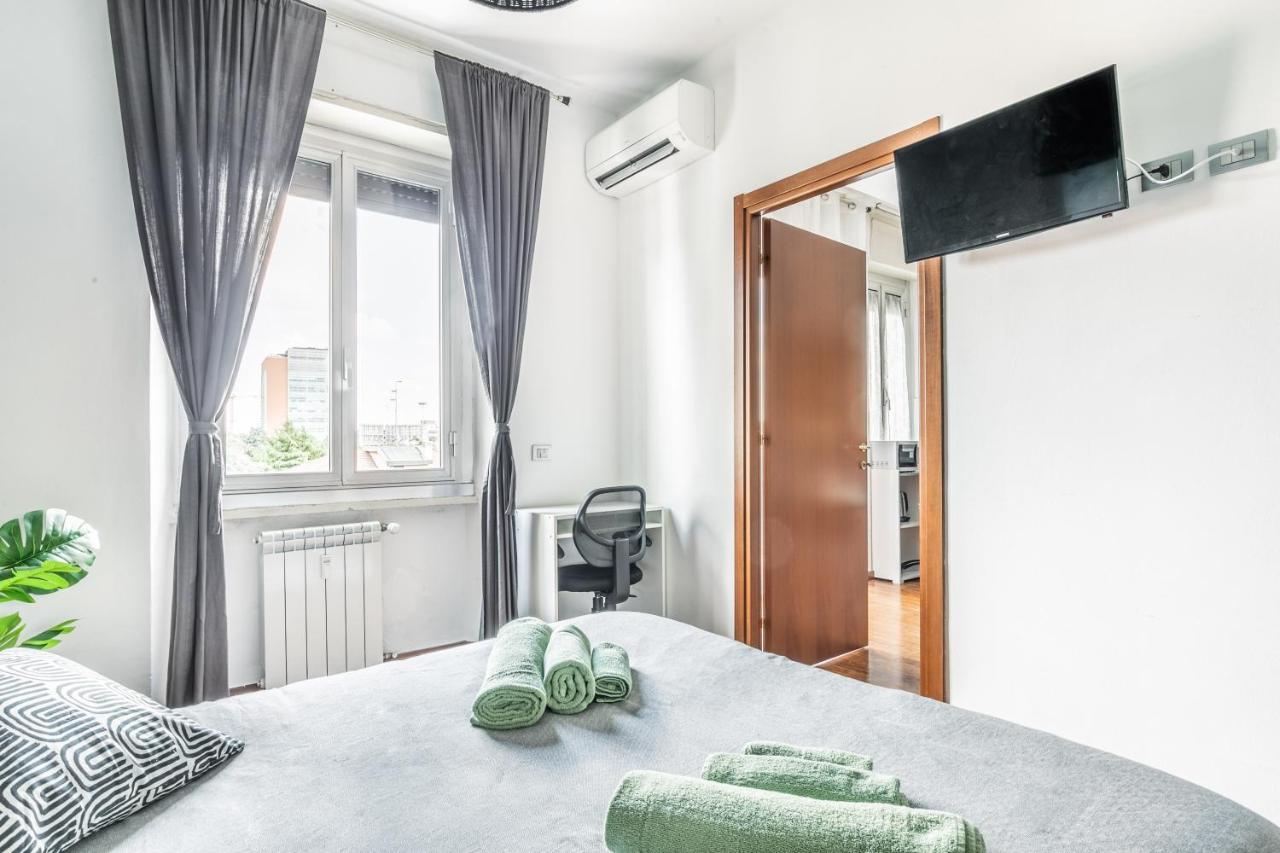 'Tribal House' Sansiro-Rhofiera-Duomo Apartment Milan Exterior photo